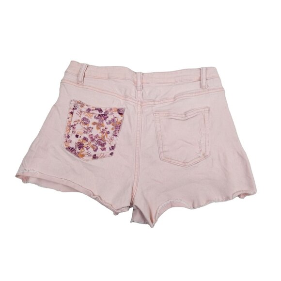 Time & Tru Womens Size 6 Pink Floral Patch High Rise Frayed Hem Denim Shorts - Picture 2 of 7